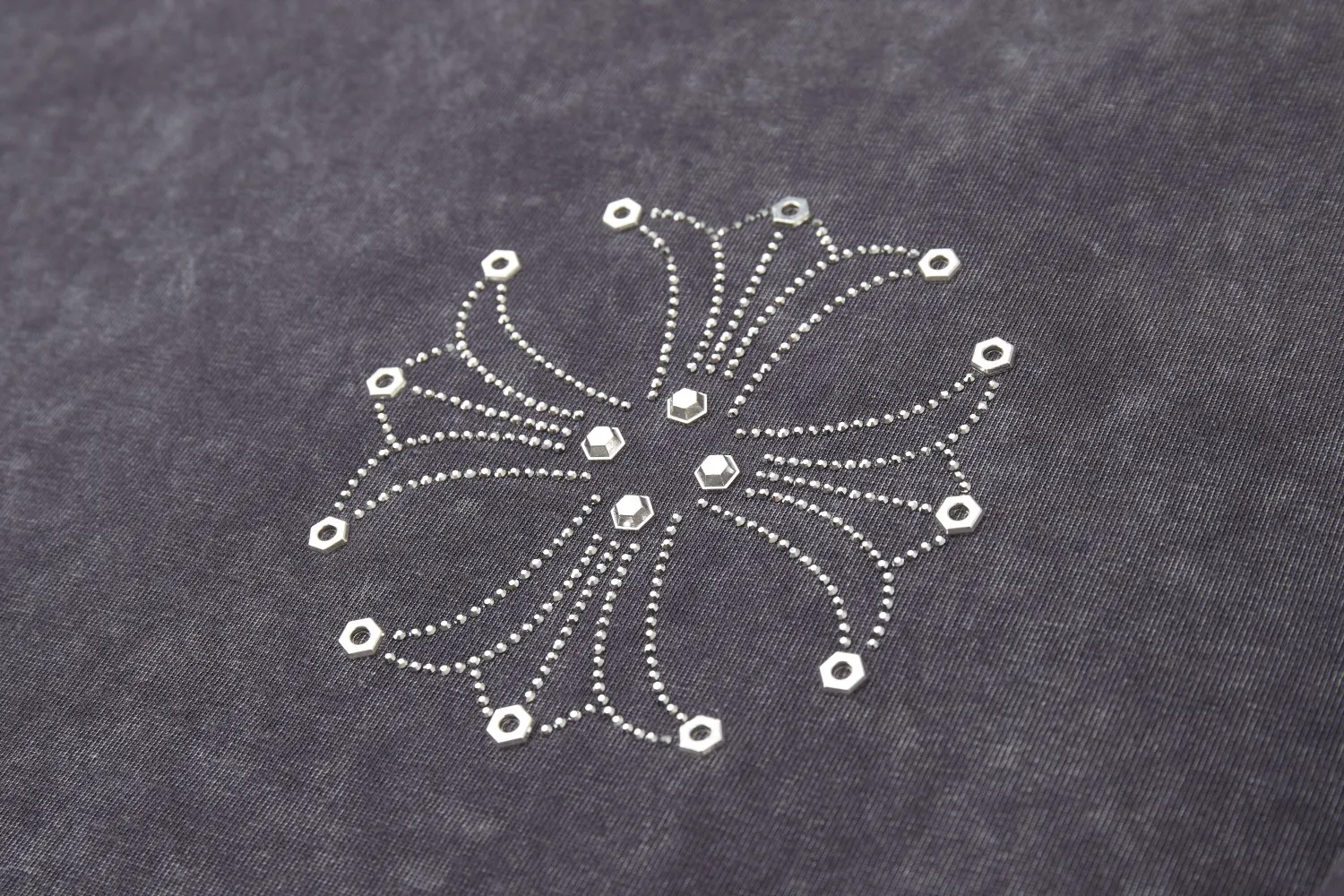 🅿️230 ✨CH✨🆕25SS spring and summer new style Crow ✝ embroidered short-sleeved frame Light luxury essential item for daily commuting for men and women Correct version Welcome to compare Detailed features · 280g 100% pure cotton double yarn jersey fabric · Custom dyed in the same vat, special thickened 32 count double-ply 1X1 thread · Imported Australian pearlescent diamonds✝patterns➕hardware nuts are stamped at high temperature. Ready-made garments are dyed and then faded and fried with snowflakes and frayed. Then washed to make them look old. General washing improves the effect · Double-needle sewing and seam-crossing process · Original main mark washed tag brand moisture-proof paper packaging Color: black/rock coffee/green/red/blue Size: S/M/L/XL